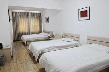 Super 8 Hotel Chengde Temple Of Fire God 외부 사진